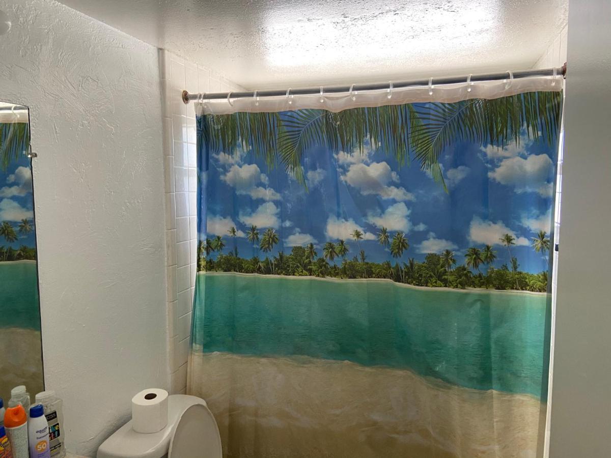 Private Room In A 2 Bedroom 1 Bathroom Shared With Host, On The Beach, Surrounded By Resorts, Only 2 People Max St. Pete Beach Exterior foto